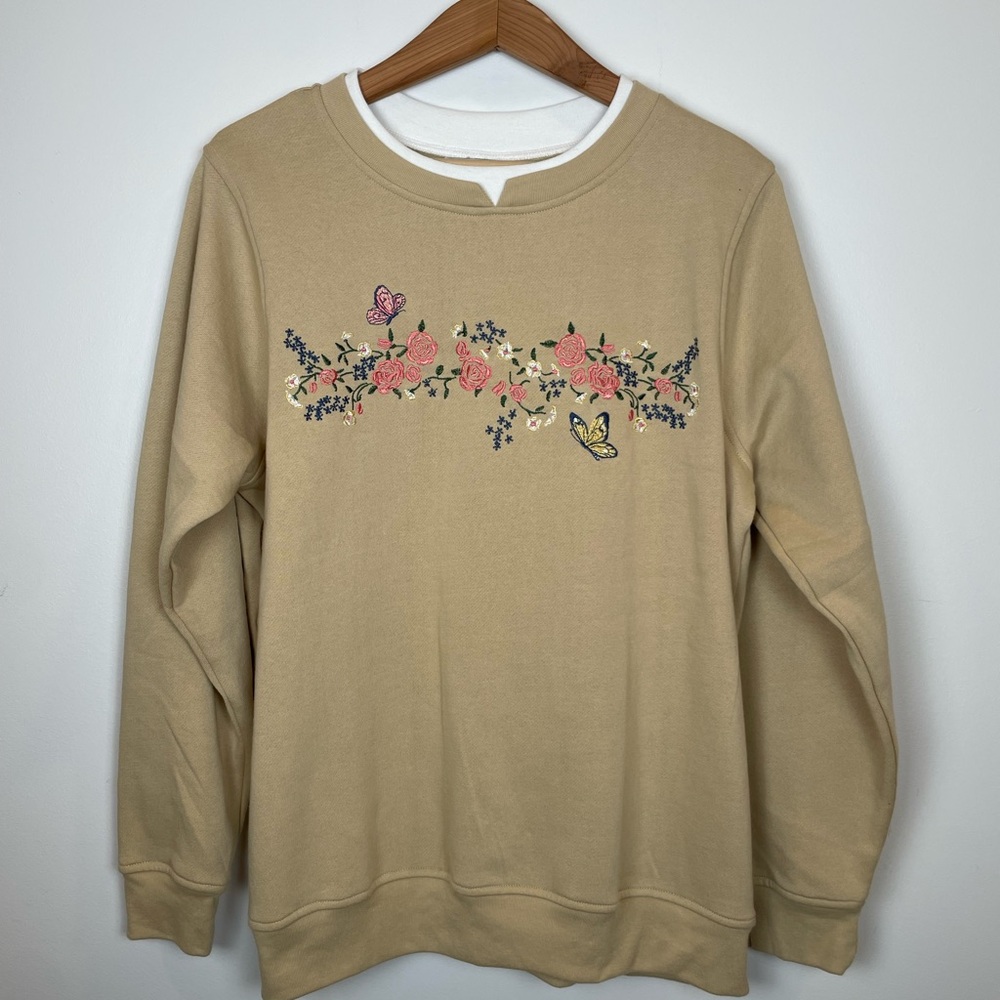 Vintage-Inspired Cottagecore Floral Embroidered Fleece Sweatshirt Butterfly Top